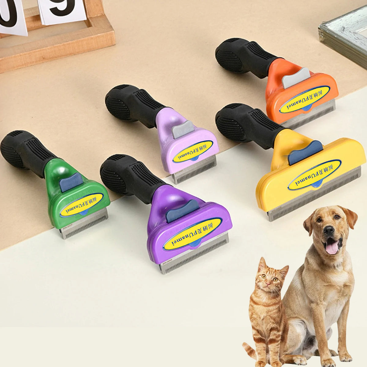 PoilPlume — Brosse de toilettage à éjection automatique pour chien et chat