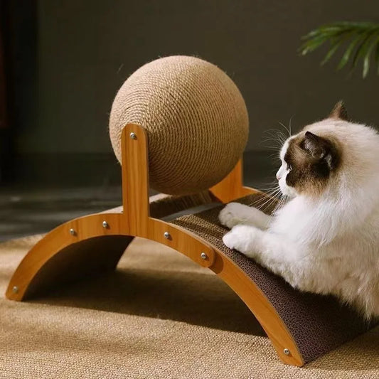 Le Plateau à Patounes — Griffoir en bois avec balle pour chat